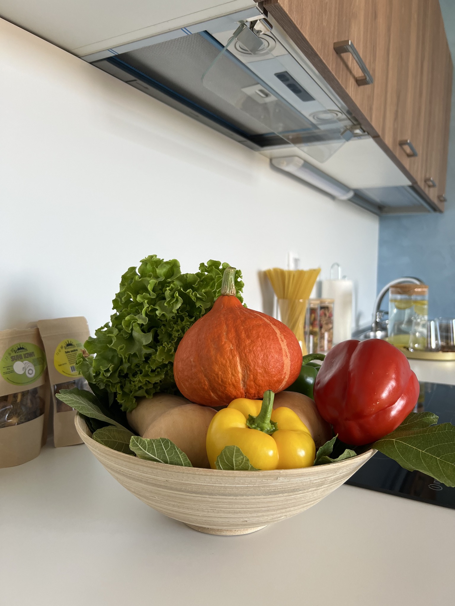KITCHENETTE (ČAJNA KUHINJA)