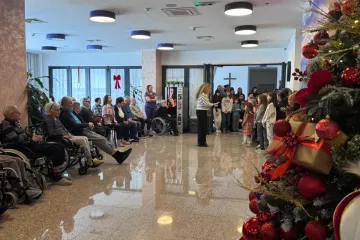 Osnovna škola Kučiće razveselila štićenike doma prigodnom priredbom