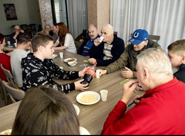 Spoj mlade i stare generacije